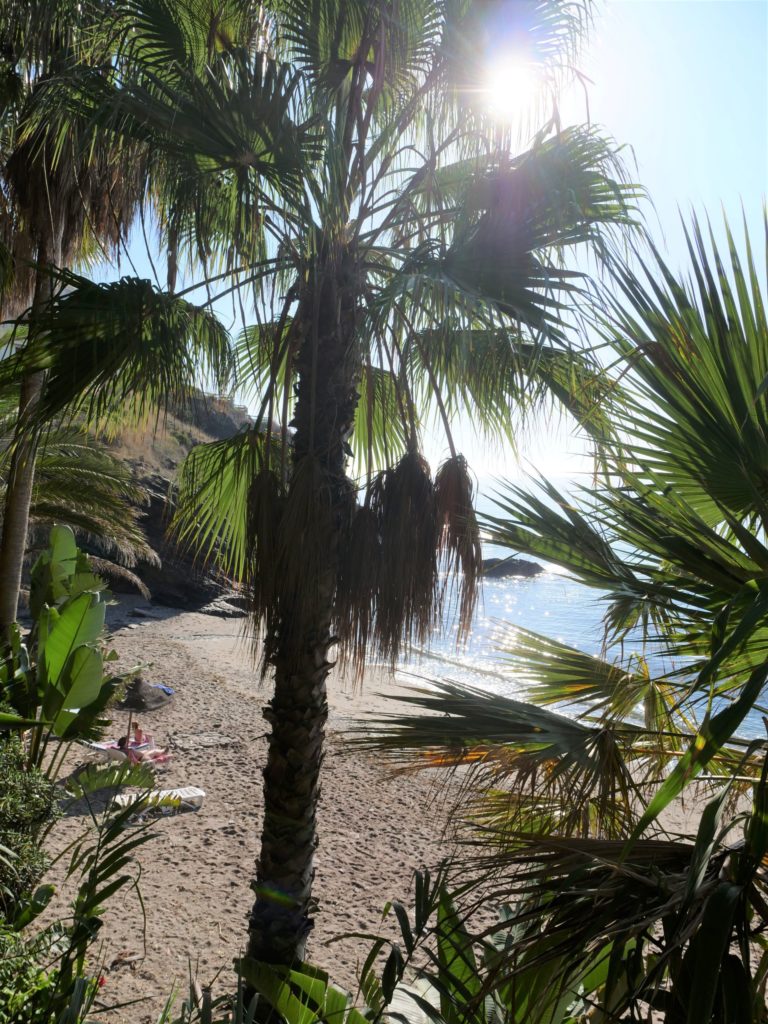 plaże Benalmadeny prowincja Malaga
