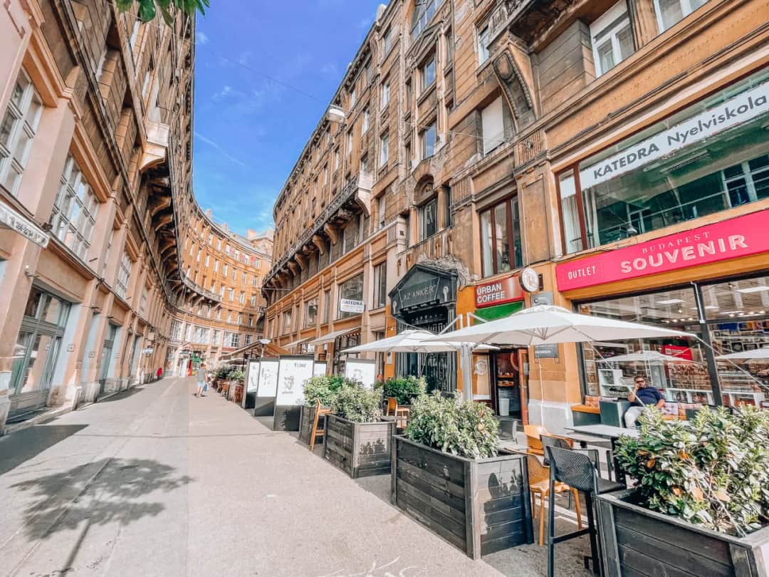 Gdzie kupić pamiątki w Budapeszcie? Odkryj najlepsze miejsca i oferty